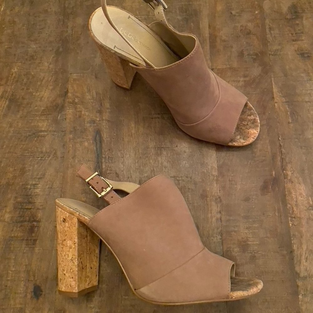 BCBGeneration Taupe Heels Size 9.5